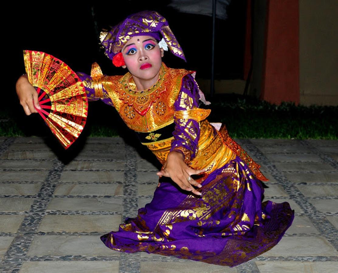 Alam Mimpi Bali Hotel เตจากูลา ภายนอก รูปภาพ
